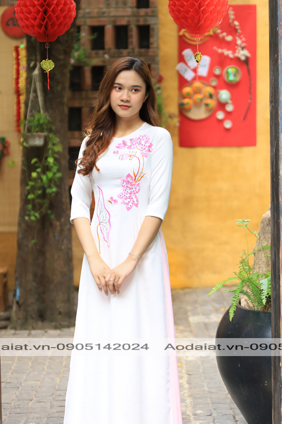 áo dài tây thi màu trắng thêu họa tiết hoa sen ADX-AT063